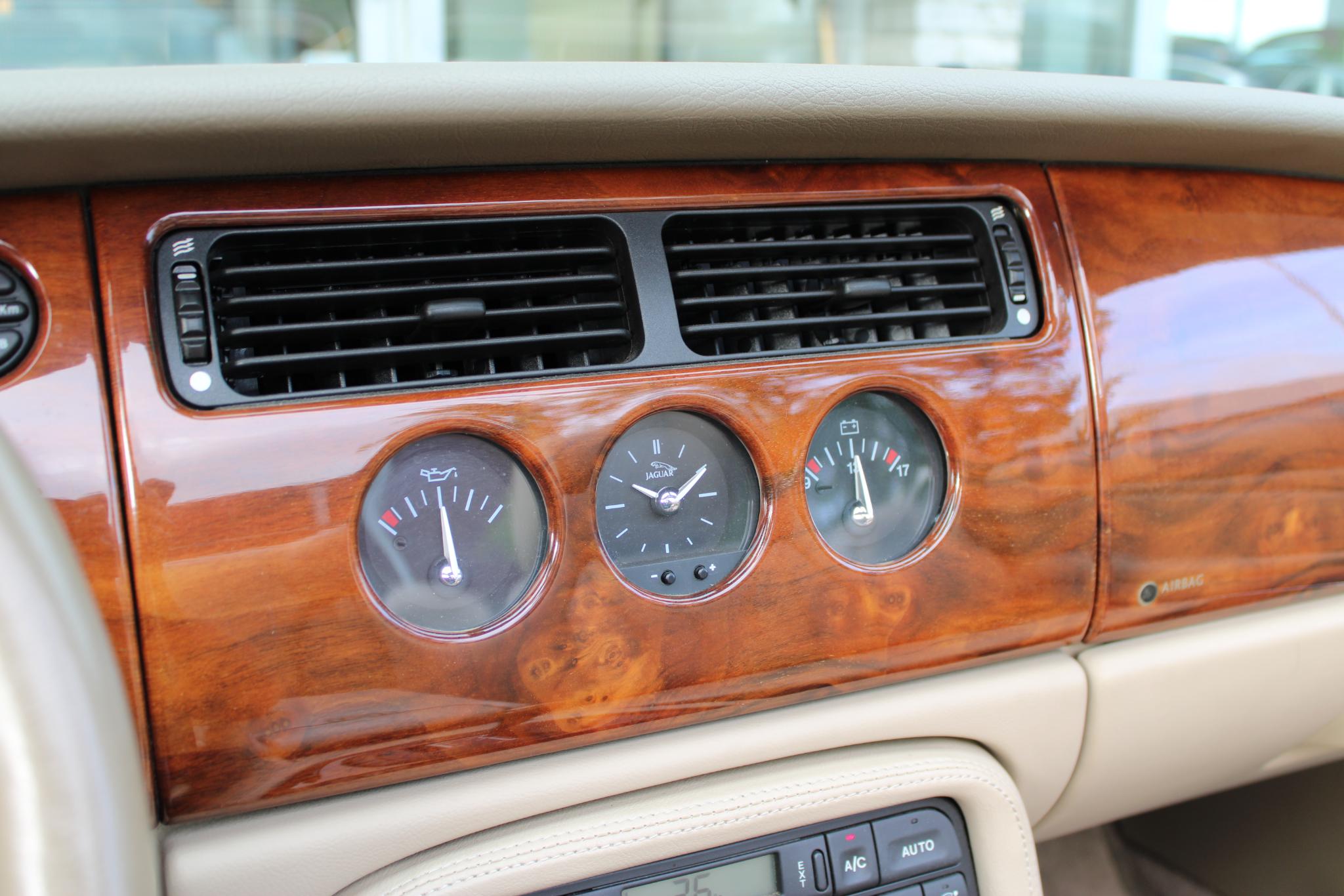 Jaguar XK8 4.2 V8 Convertible