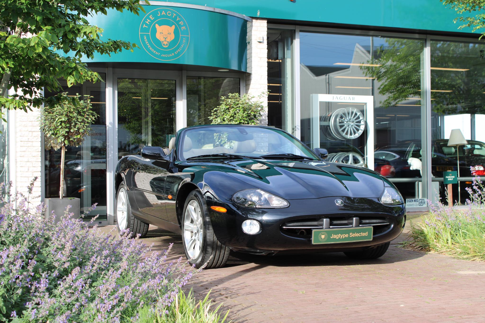 Jaguar XK8 4.2 V8 Convertible