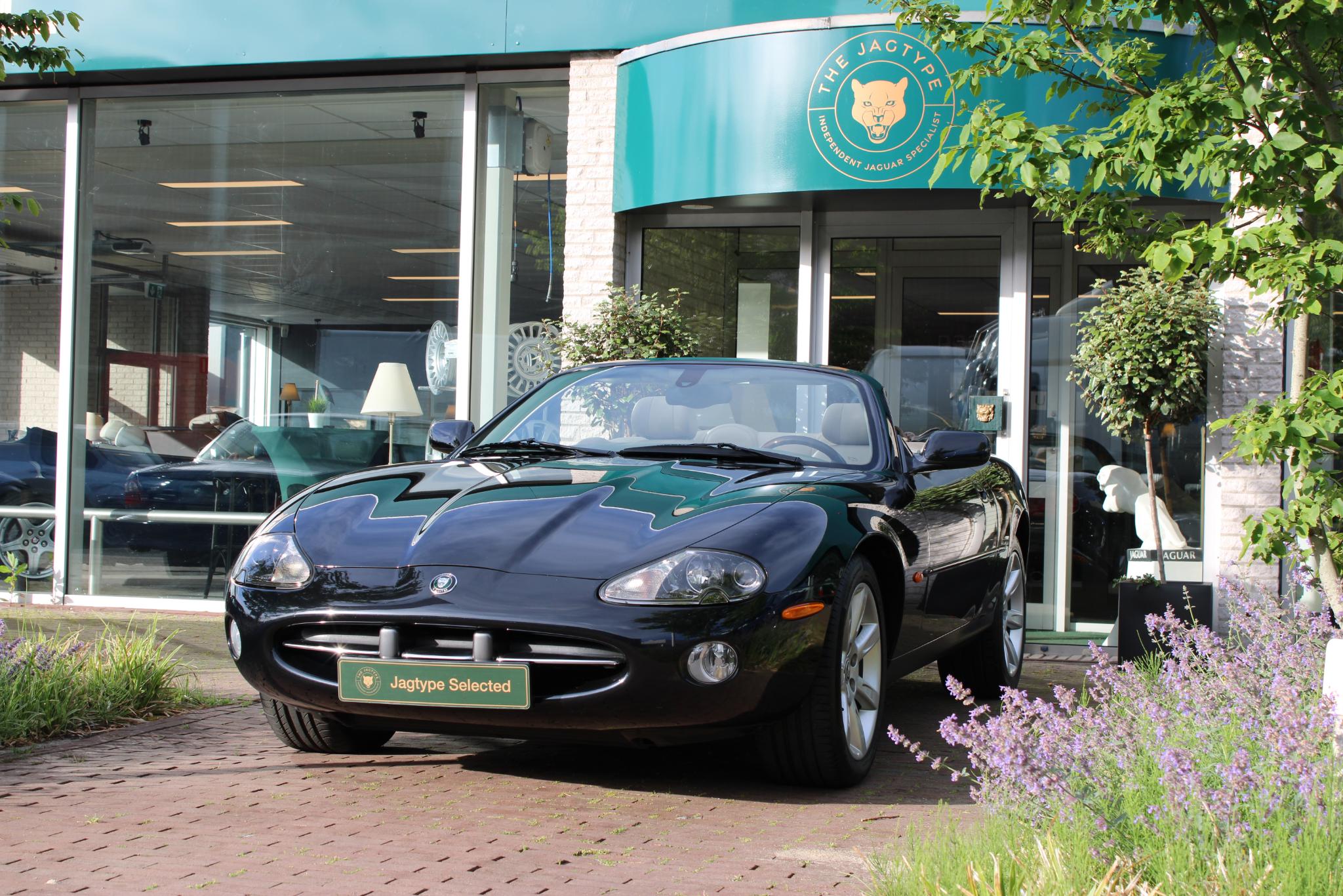 Jaguar XK8 4.2 V8 Convertible