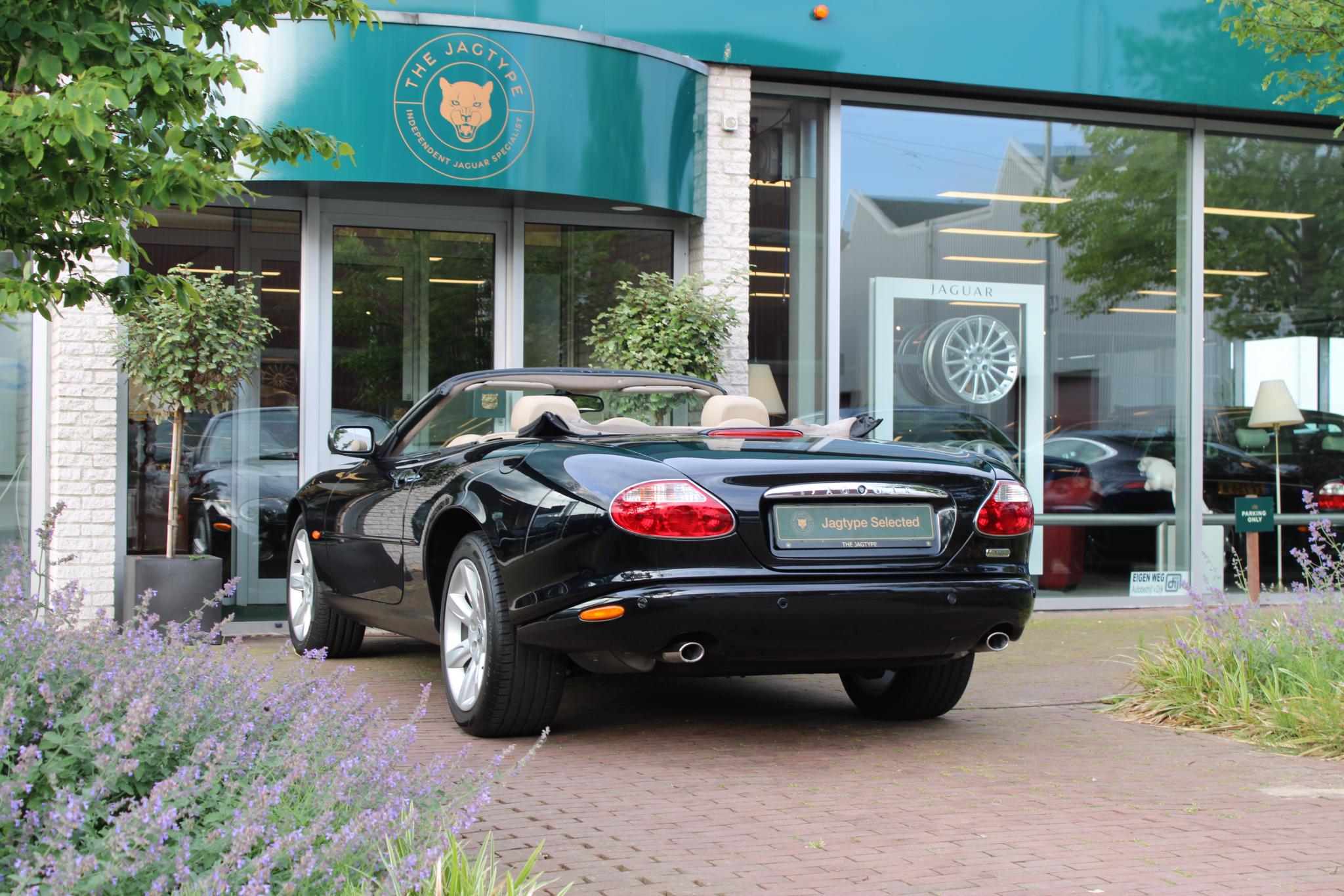 Jaguar XK8 4.2 V8 Convertible