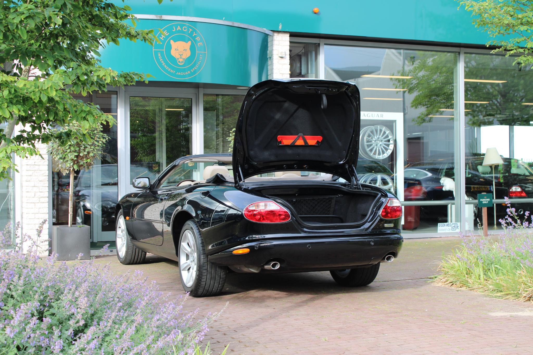 Jaguar XK8 4.2 V8 Convertible