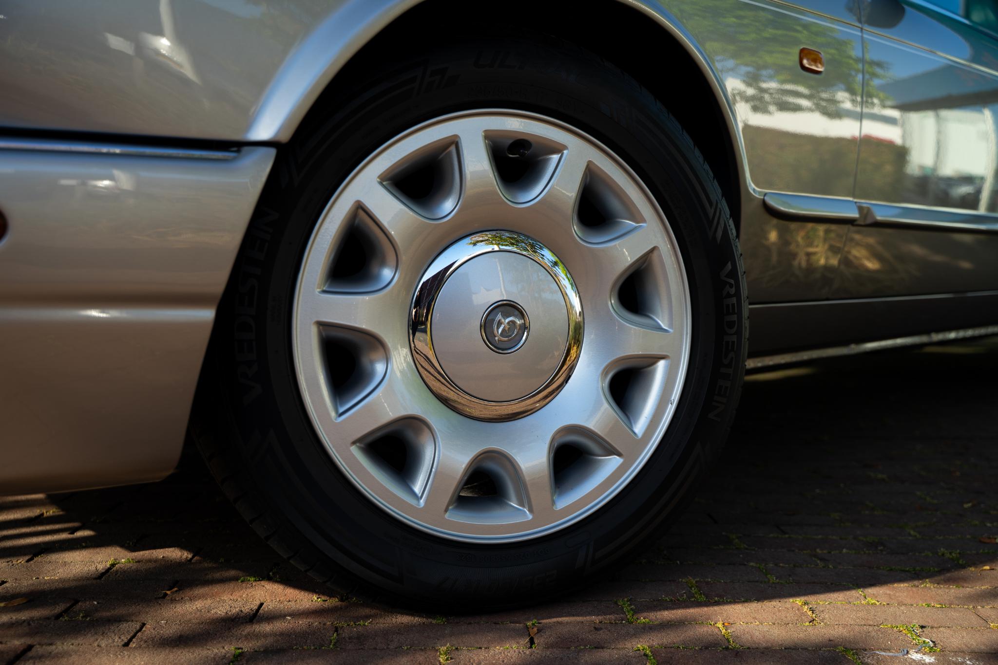 Daimler XJ Series V8 LWB Yountimer