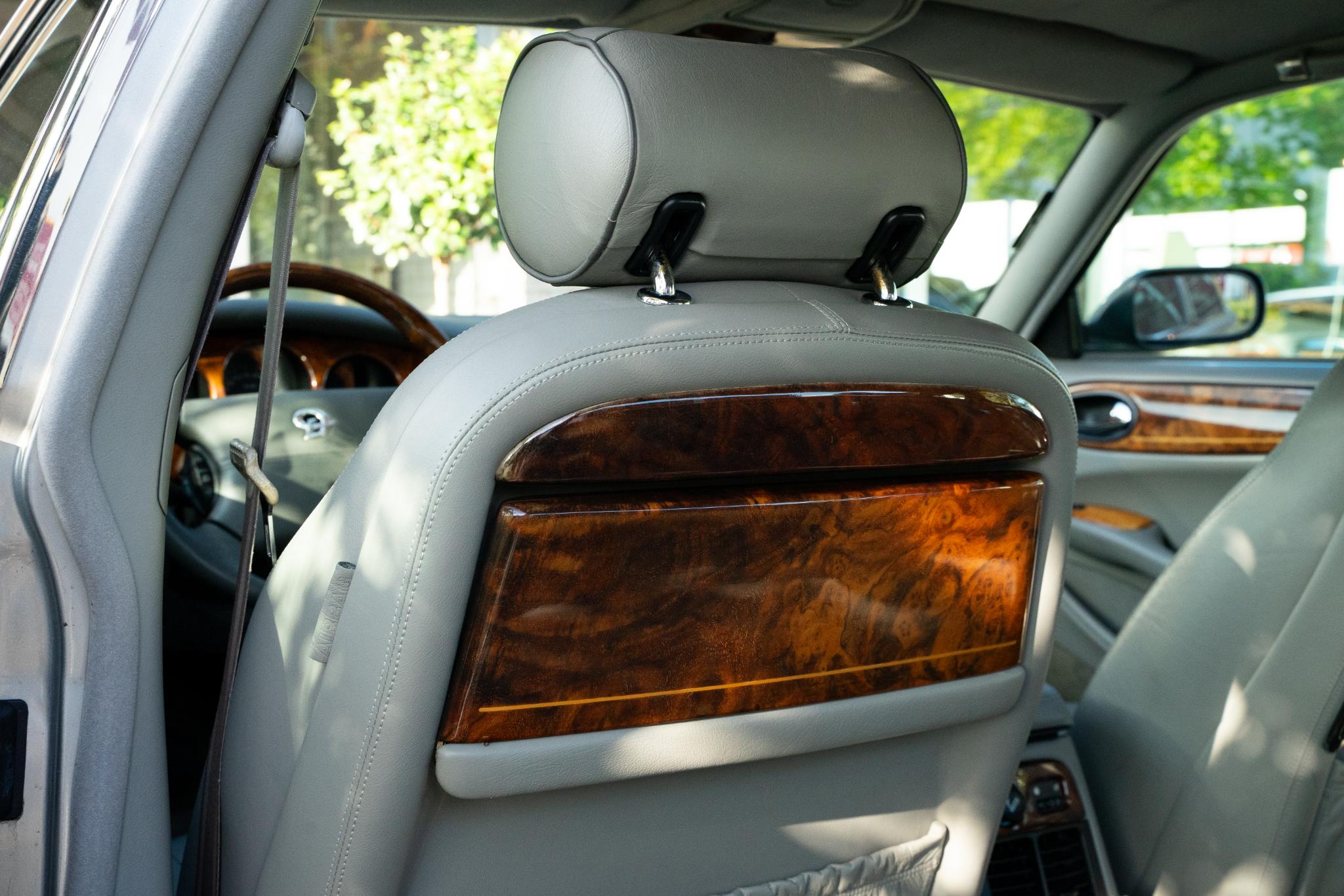 Daimler XJ Series V8 LWB Yountimer