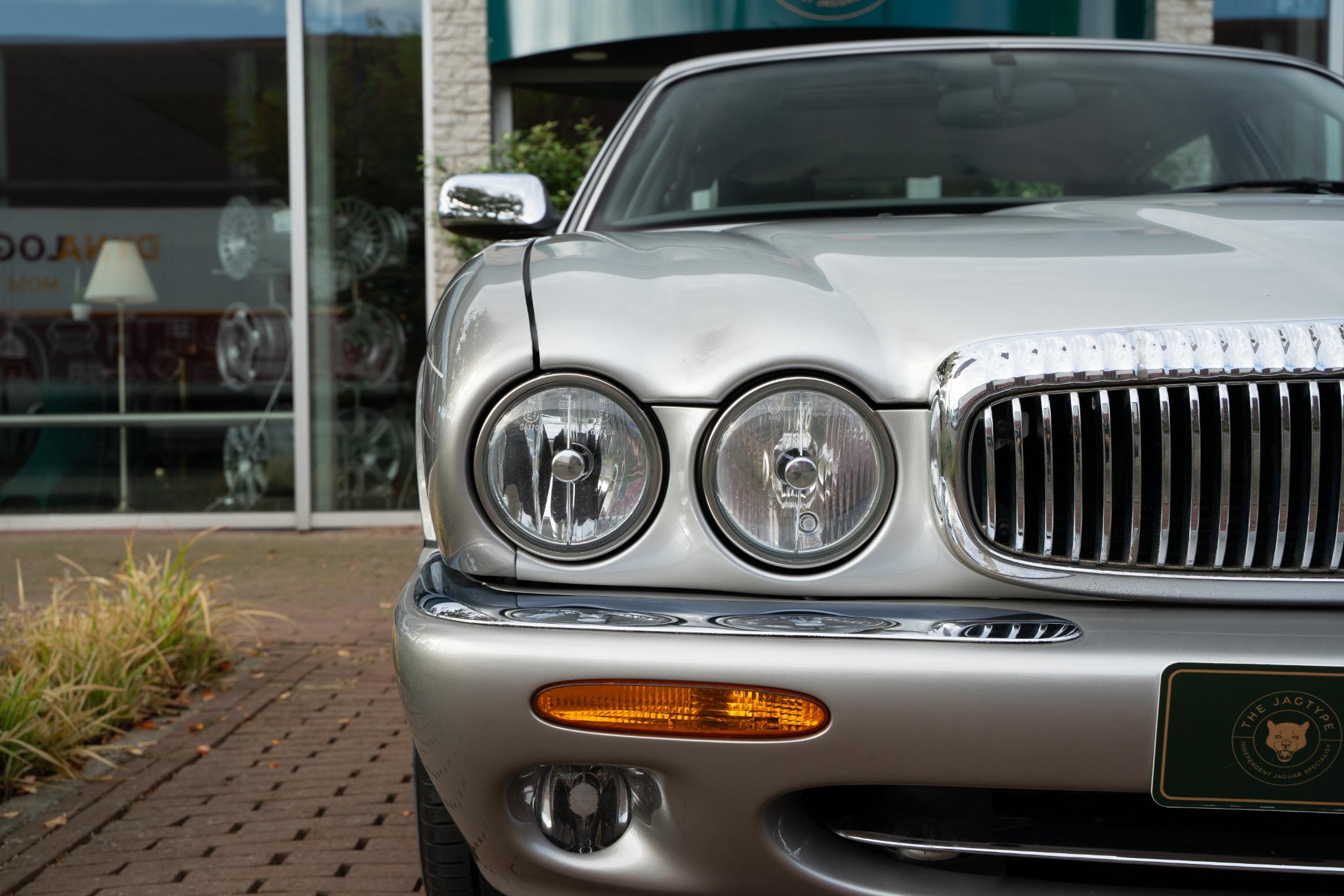 Daimler XJ Series V8 LWB Yountimer