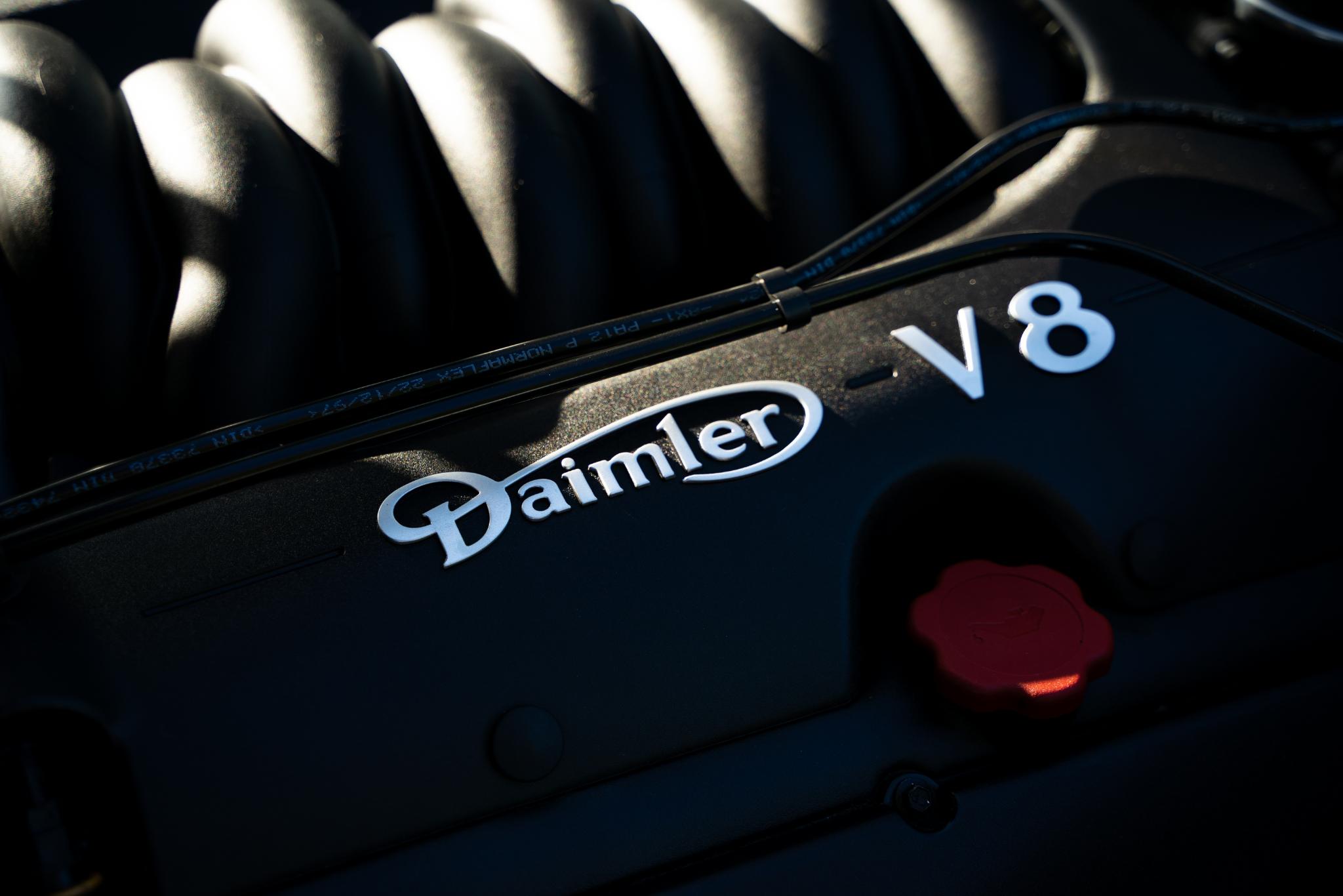 Daimler XJ Series V8 LWB Yountimer