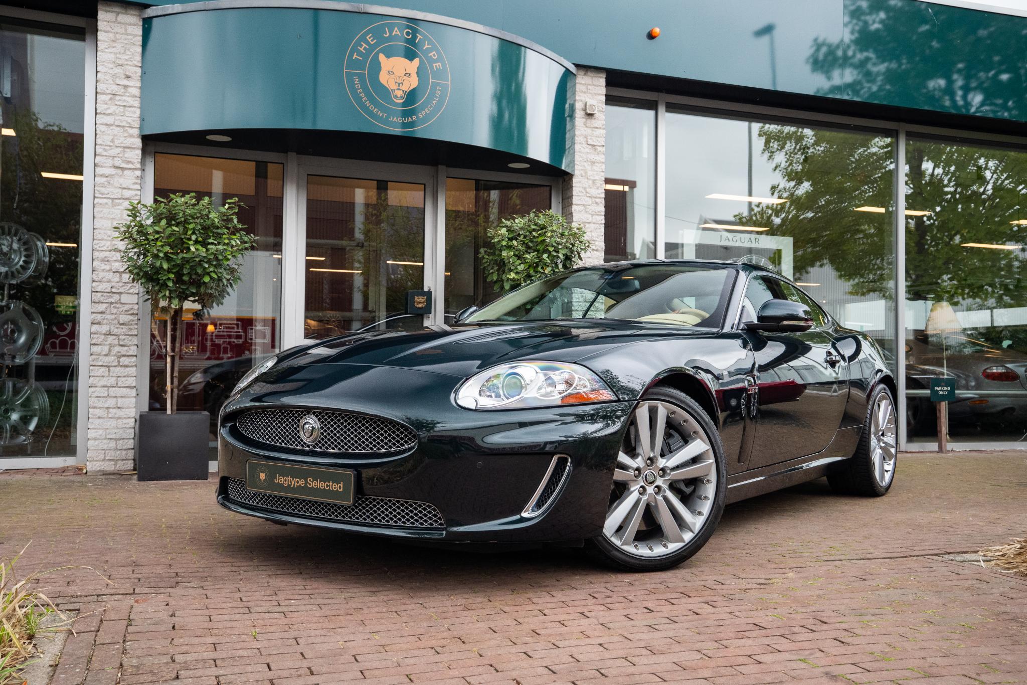 Jaguar XKR Portfolio 5.0 Supercharged Zwitser/Yountimer