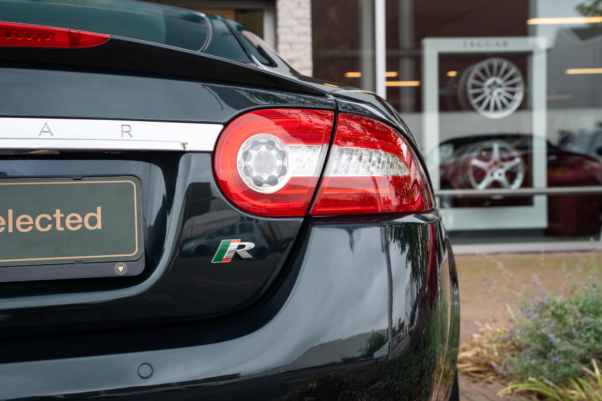 Jaguar XKR Portfolio 5.0 Supercharged Zwitser/Yountimer