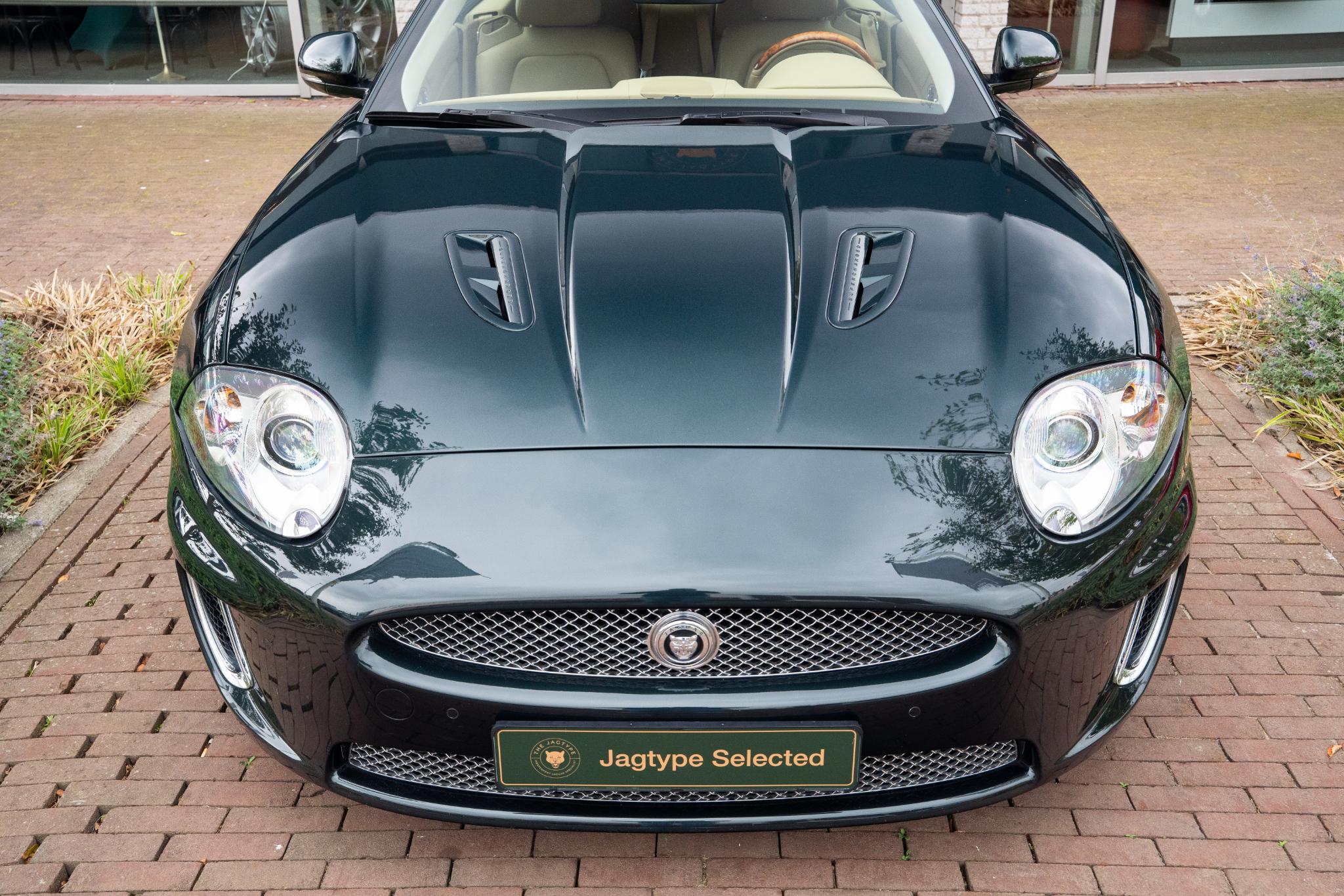 Jaguar XKR Portfolio 5.0 Supercharged Zwitser/Yountimer