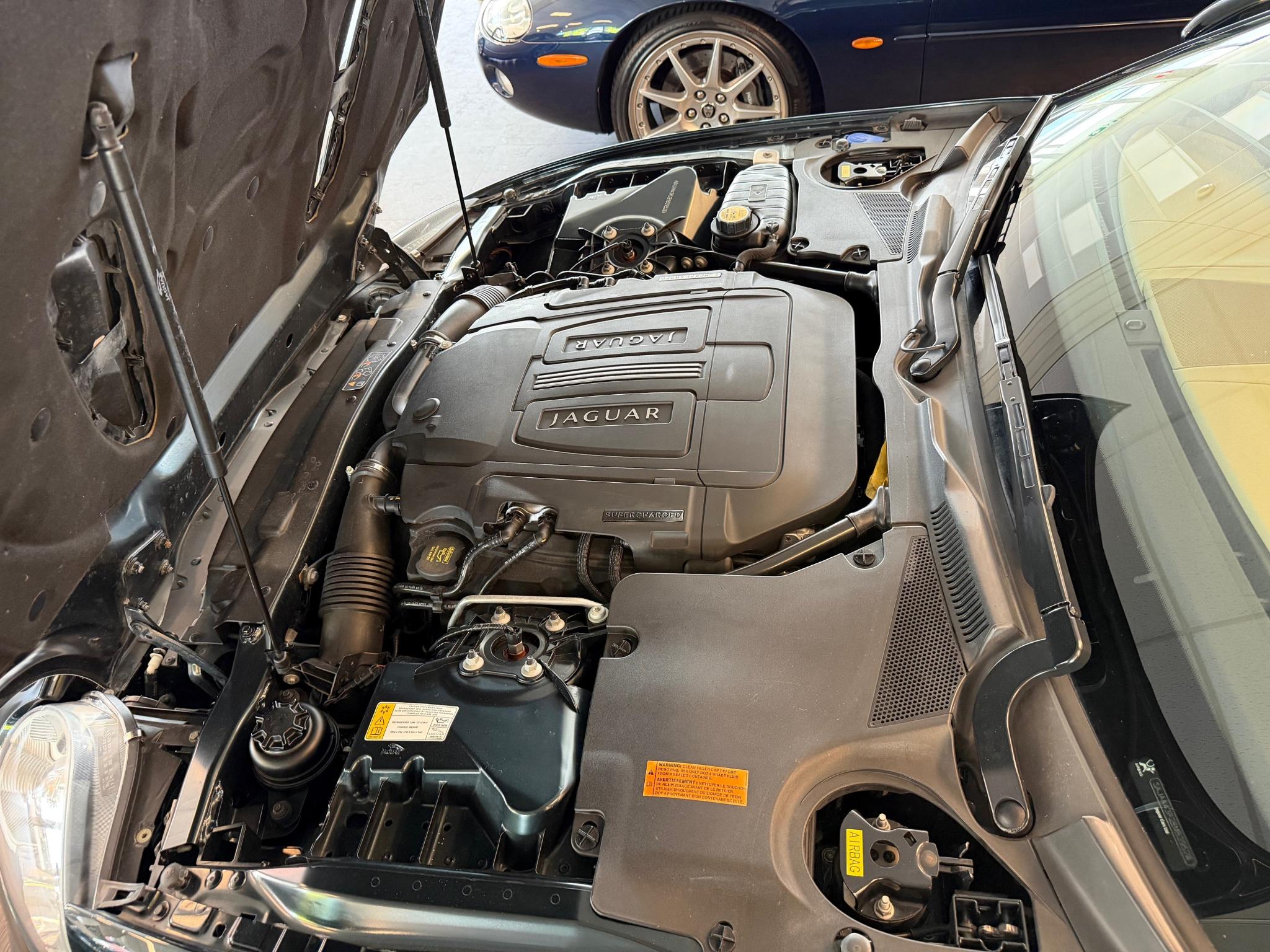 Jaguar XKR Portfolio 5.0 Supercharged Zwitser/Yountimer