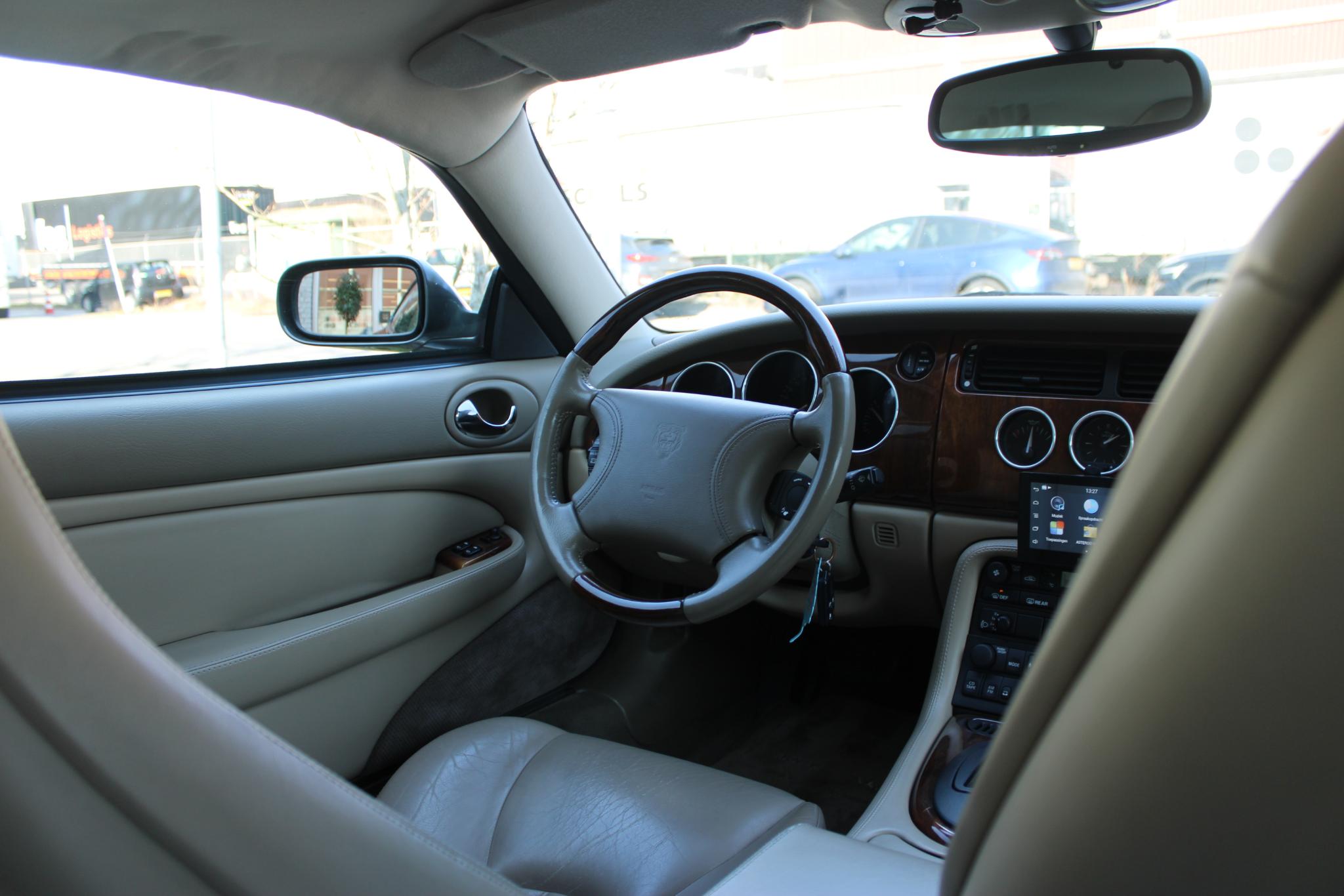 Jaguar XK8 4.0 V8 Coupé Very Nice condition Saphire Bleu