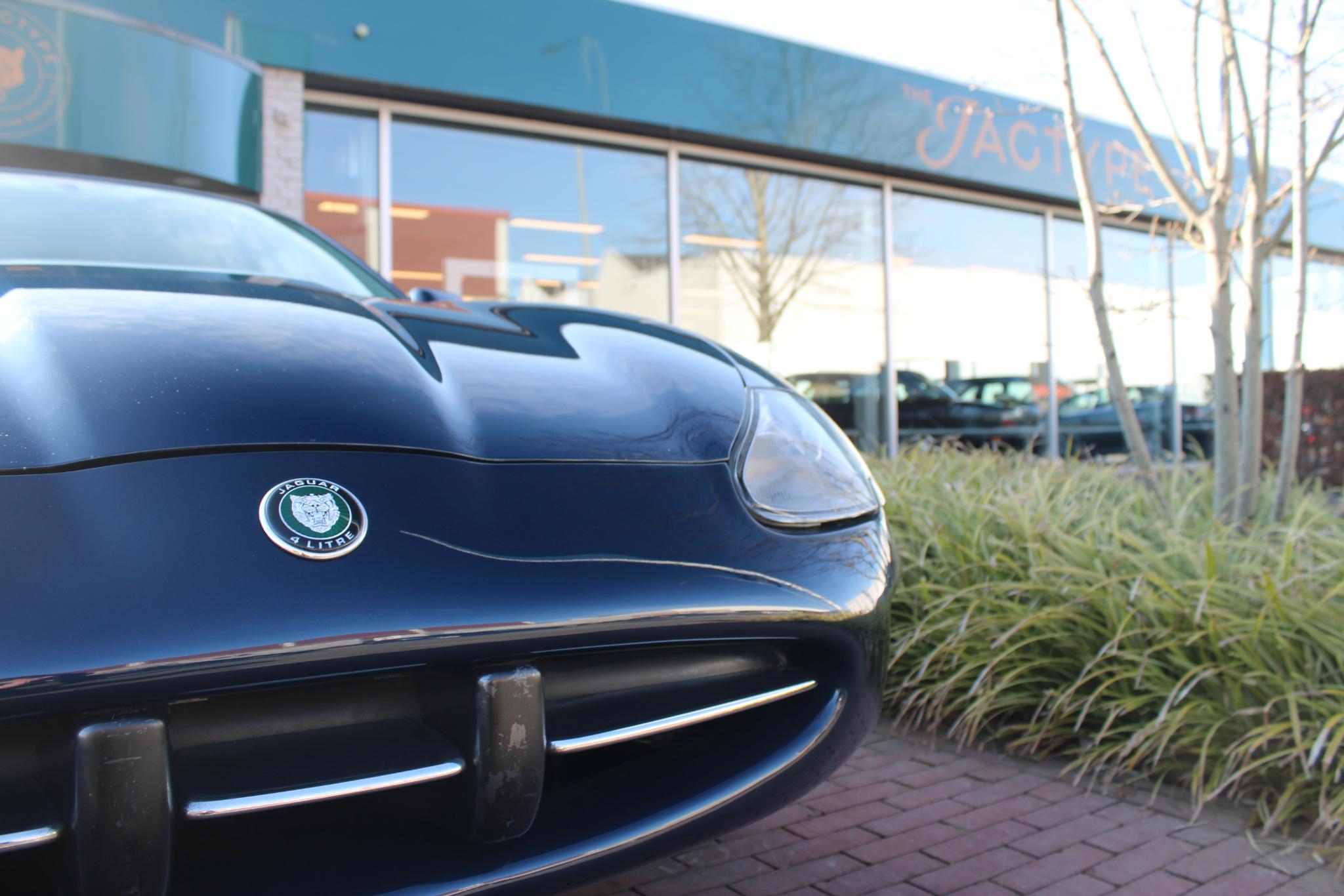 Jaguar XK8 4.0 V8 Coupé Very Nice condition Saphire Bleu