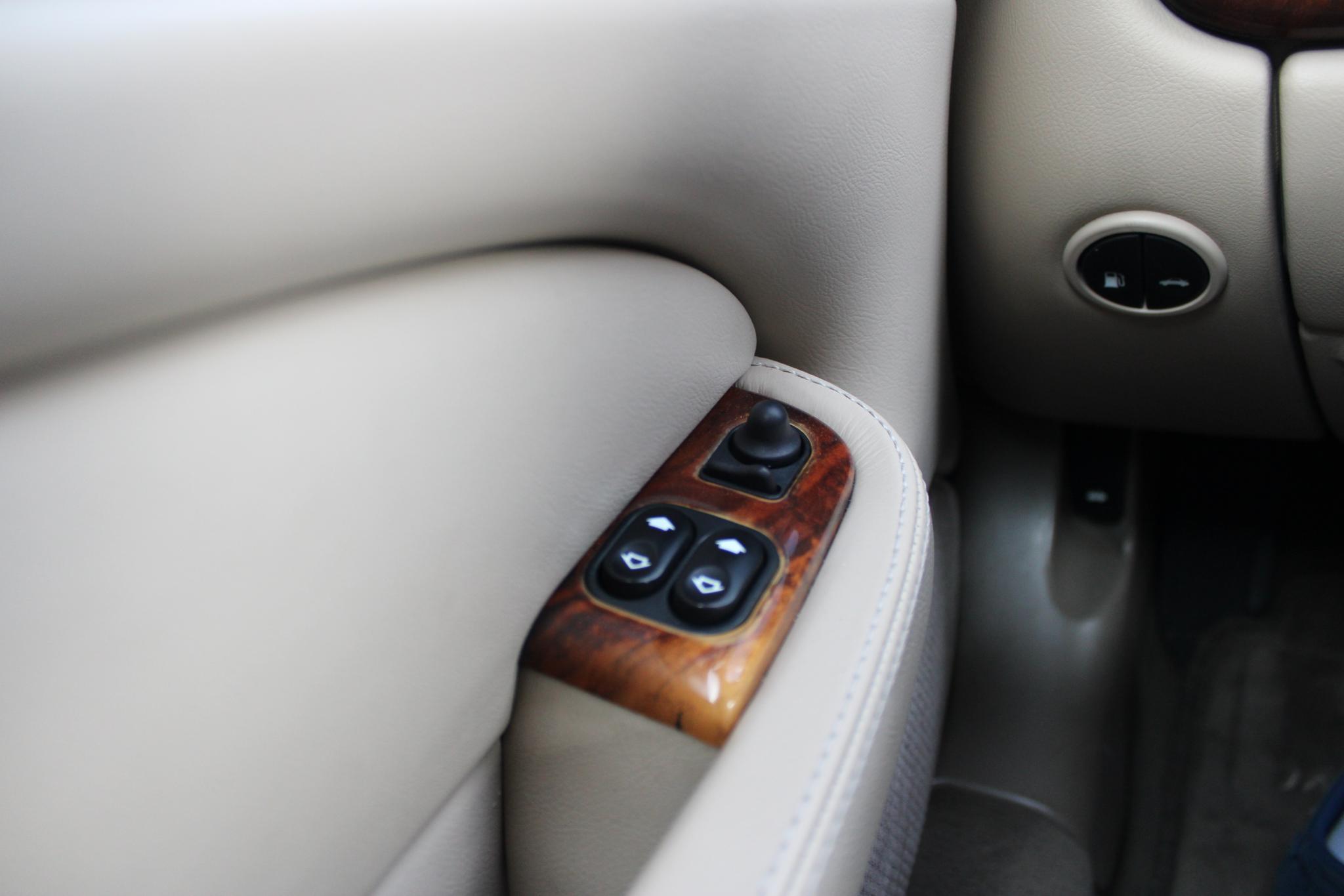 Jaguar XK8 4.0 V8 Coupé Very Nice condition Saphire Bleu